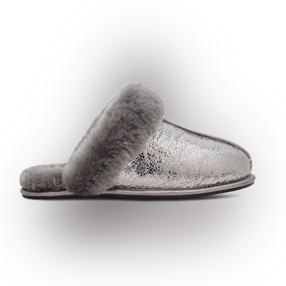 SALE -UGG scuffette silver metallic slipper size 7